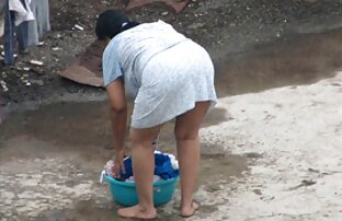 XXX A MILF melhor porno brasileiro do mundo tritura pilas na cozinha.